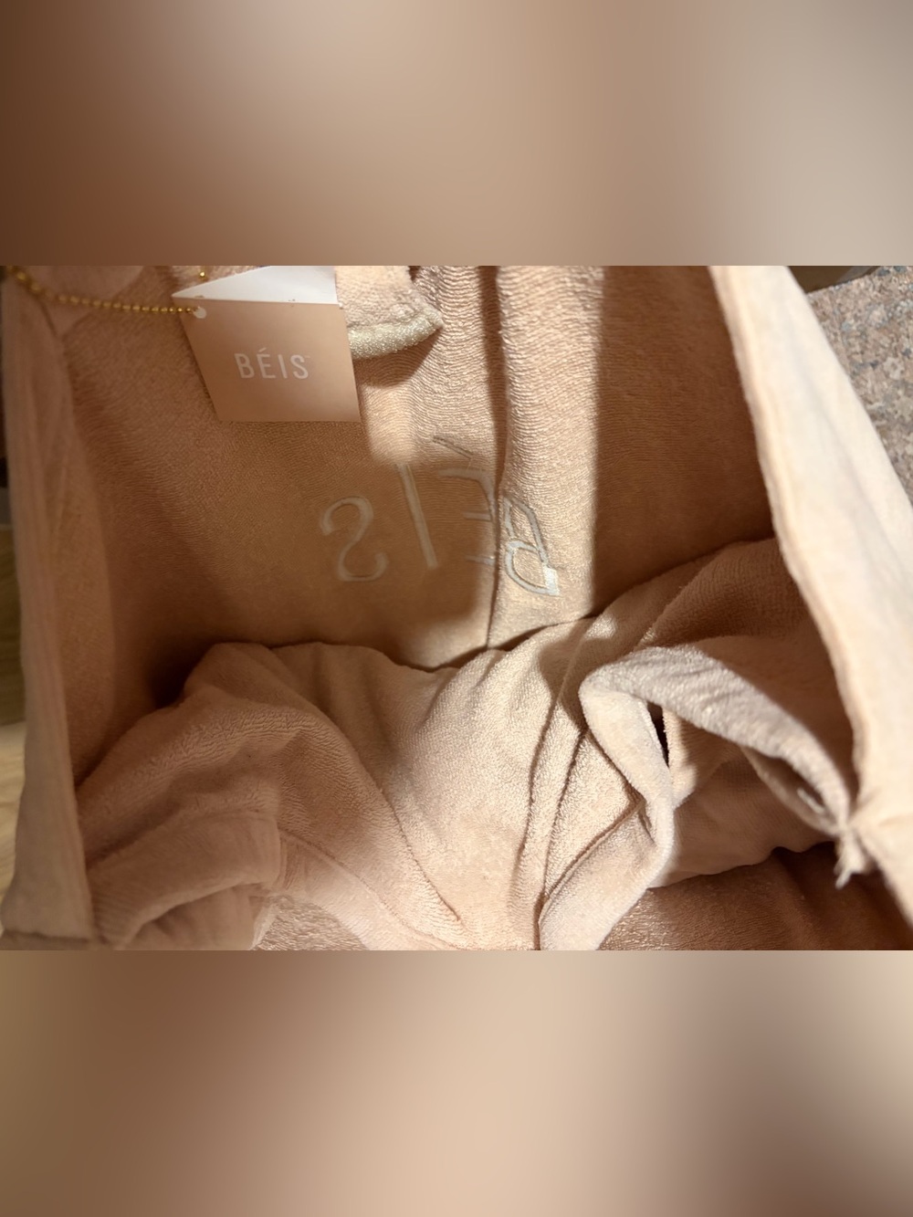 NWT Limited Edition Revovle Béis The Terry Towel Tote in Beige “no pillow” - Picture 8 of 8